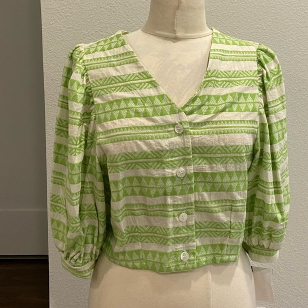 Self Contrast Green and White Patterned Puffer Sleeve Women's Top